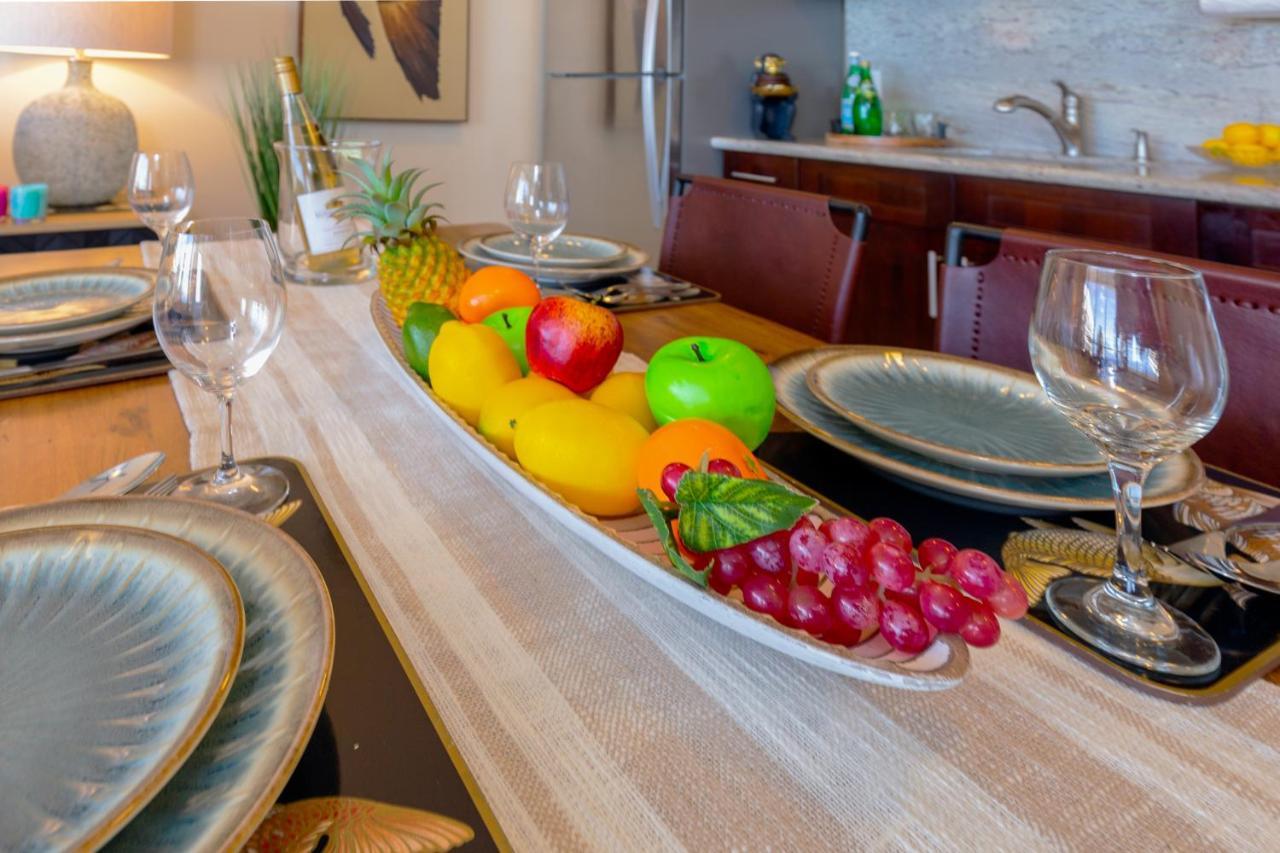 Apartment Deluxe Living In Waikiki - Ocean View With Parking