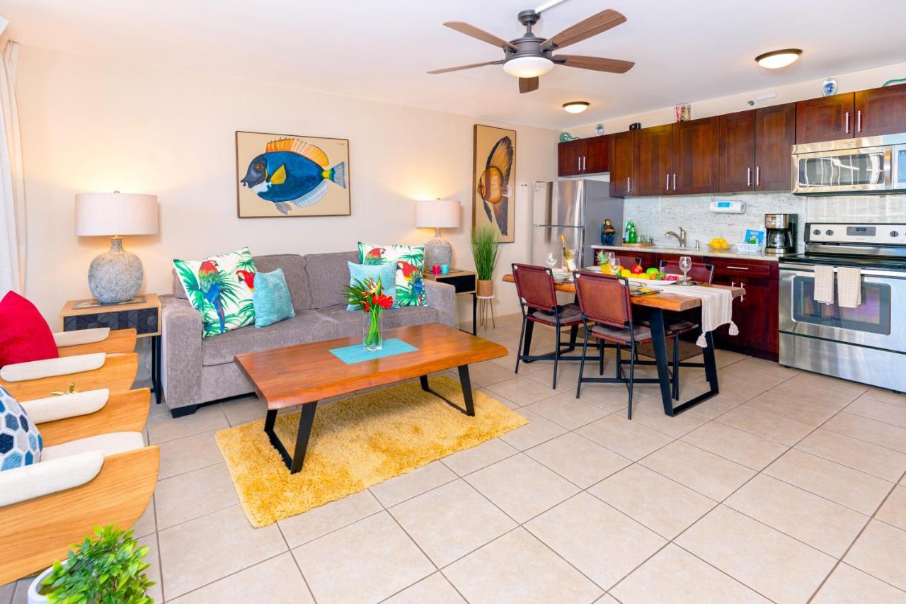 Deluxe Living In Waikiki - Ocean View With Parking Apartment *