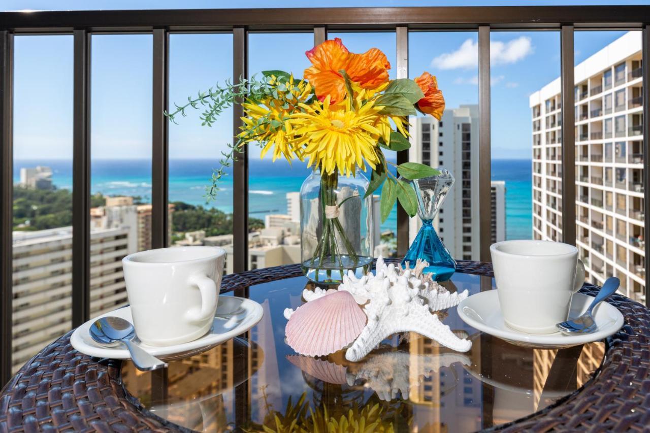 Deluxe Living In Waikiki - Ocean View With Parking Apartment Honolulu