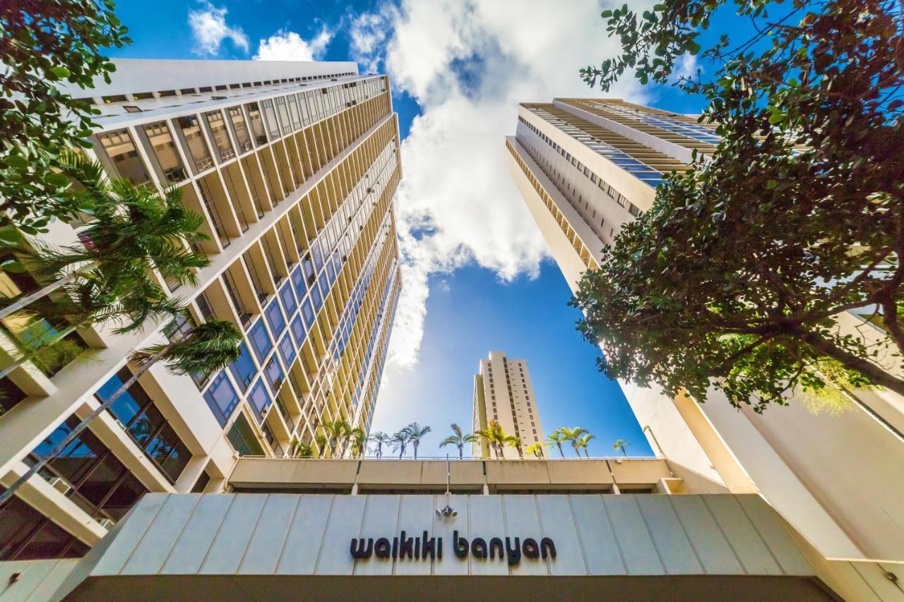 Apartment Deluxe Living In Waikiki - Ocean View With Parking *