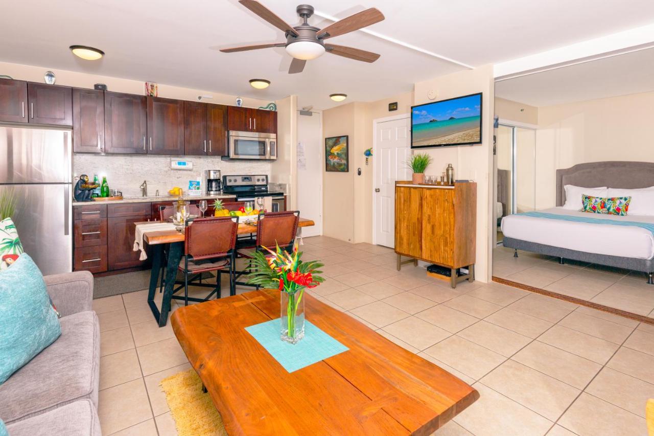 Deluxe Living In Waikiki - Ocean View With Parking Apartment Honolulu