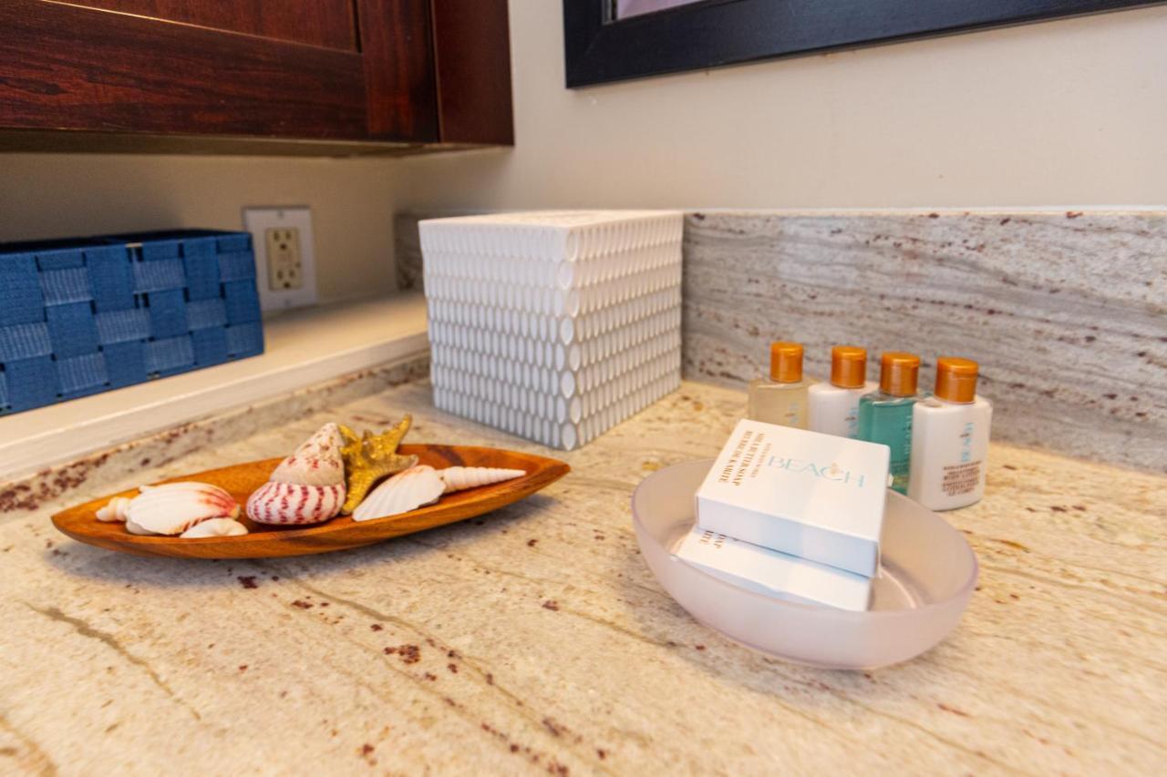 Apartment Deluxe Living In Waikiki - Ocean View With Parking *