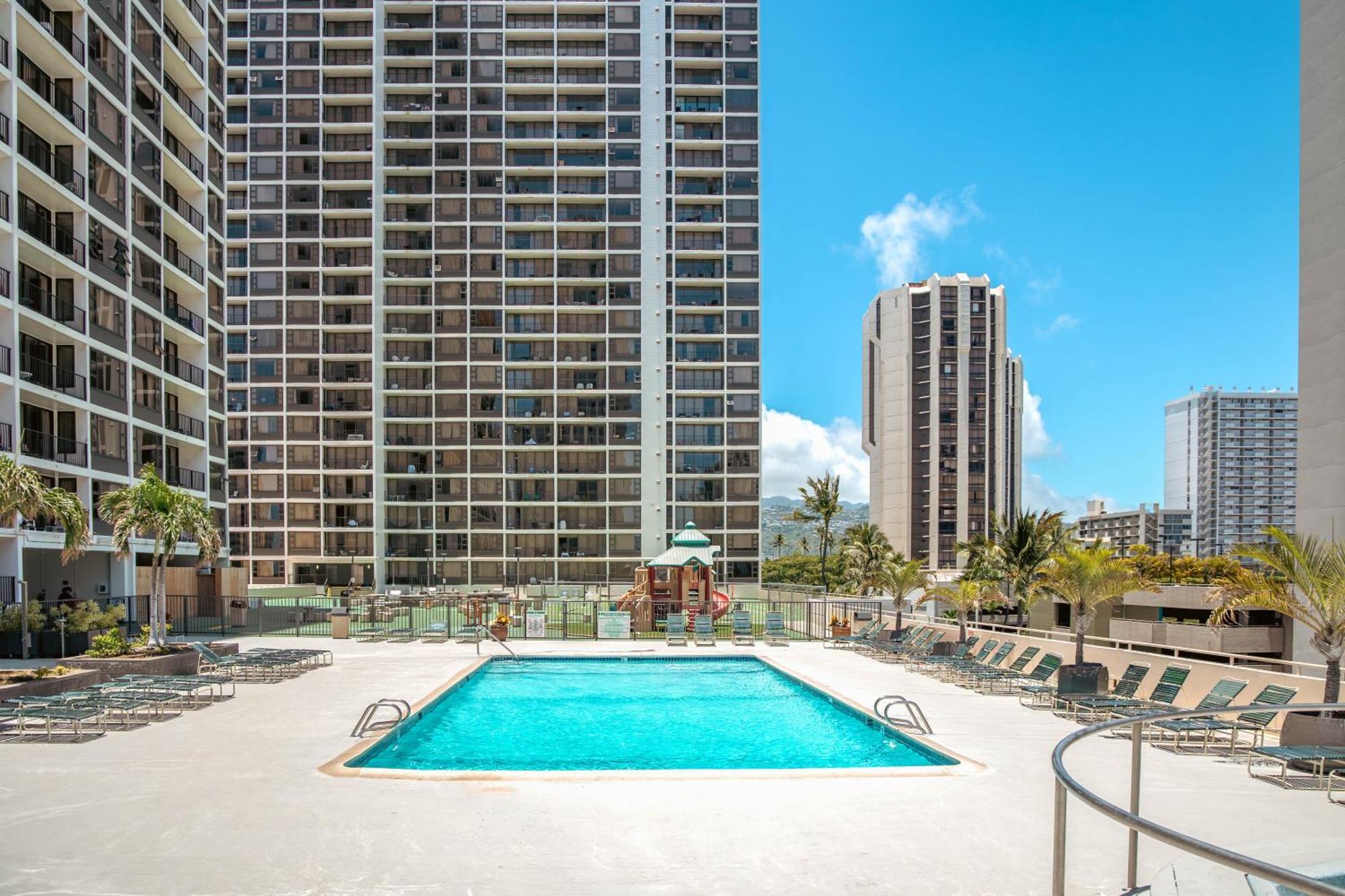 Deluxe Living In Waikiki - Ocean View With Parking Honolulu